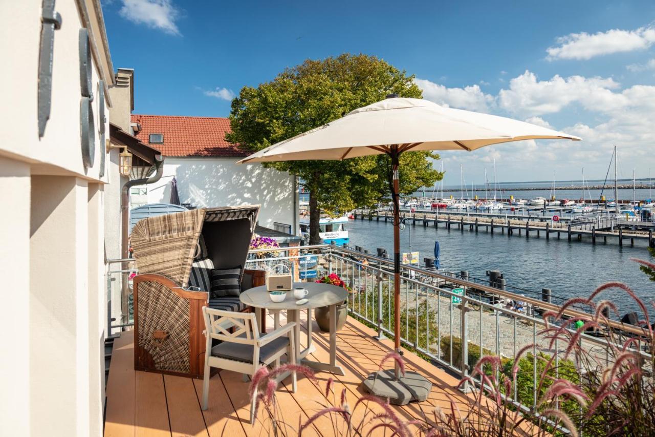 Kapitaenshaus In Wasserlage! Traumapartments Warnemuende Rostock Exteriör bild